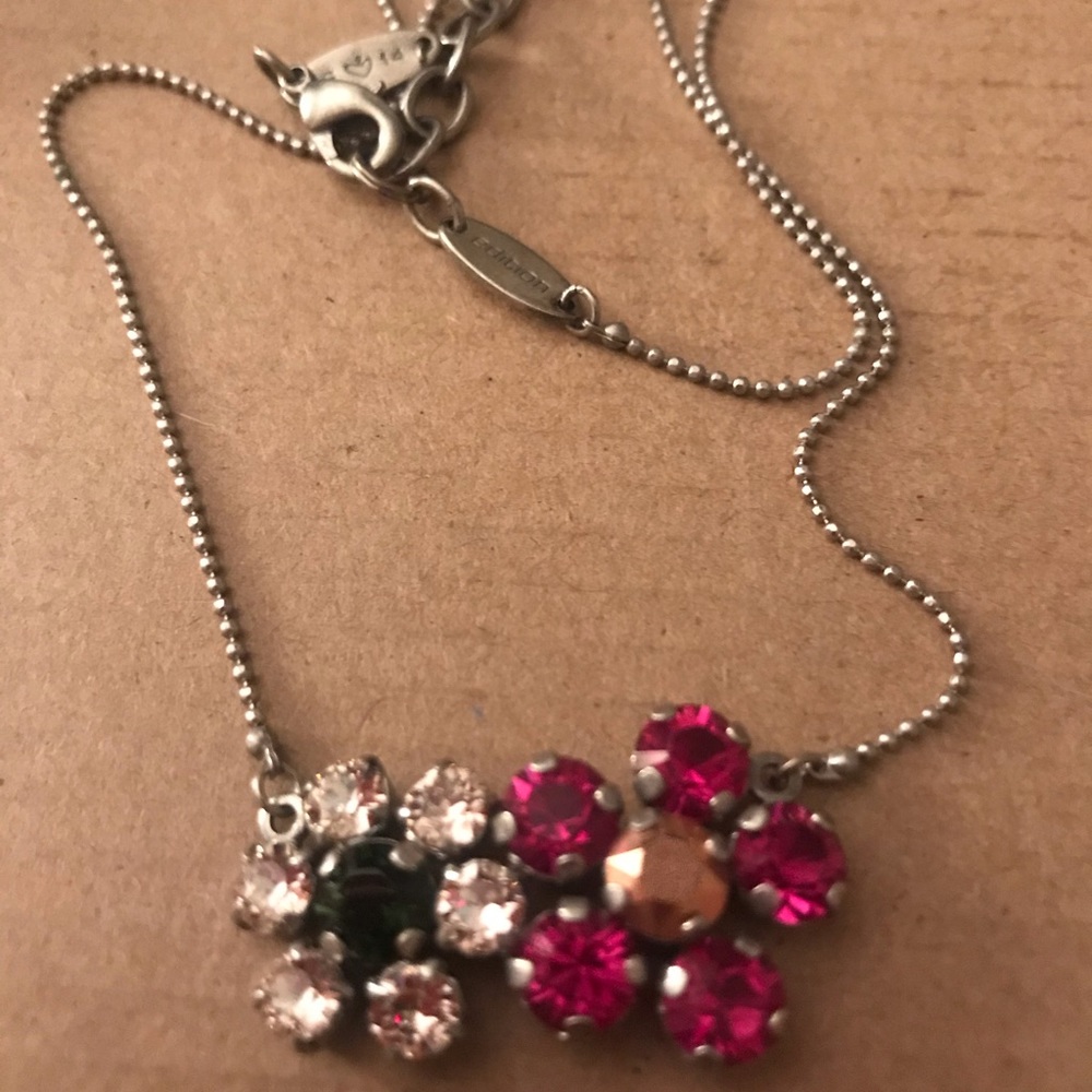 2014 Sabika 2 flower necklace